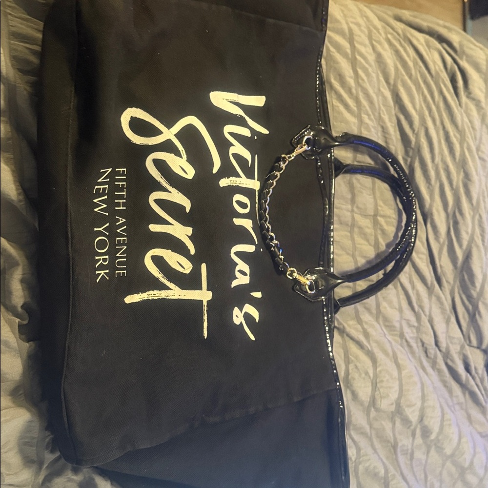 Victoria's Secret Black and White New York Tote